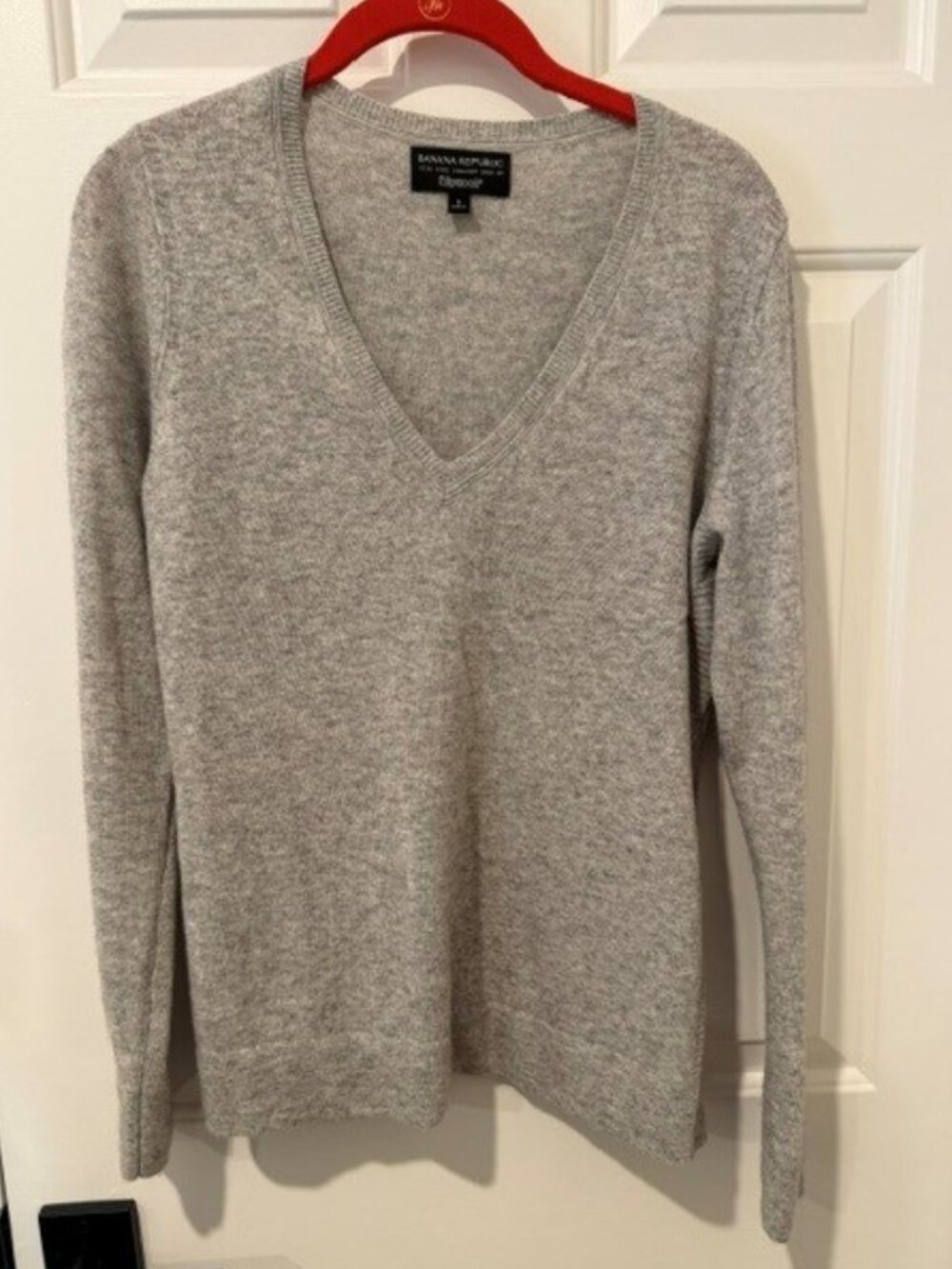Like New Banana Republic Filpucci Italian Yard - S. Heather Gray V-Neck